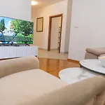 Toro Orca * Mostar