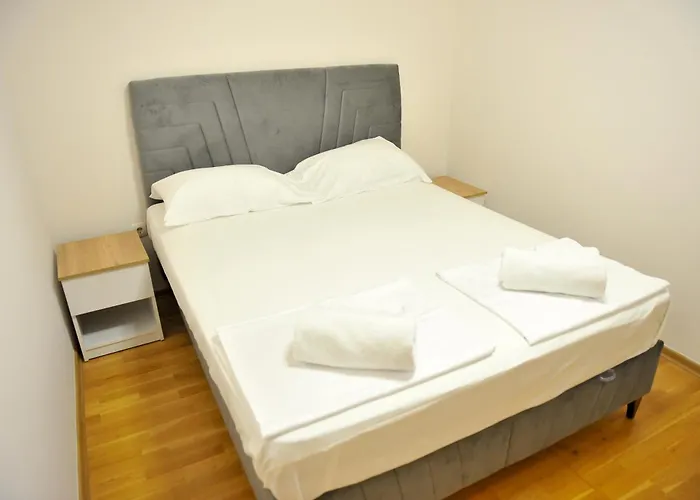 Toro Orca Apartman *